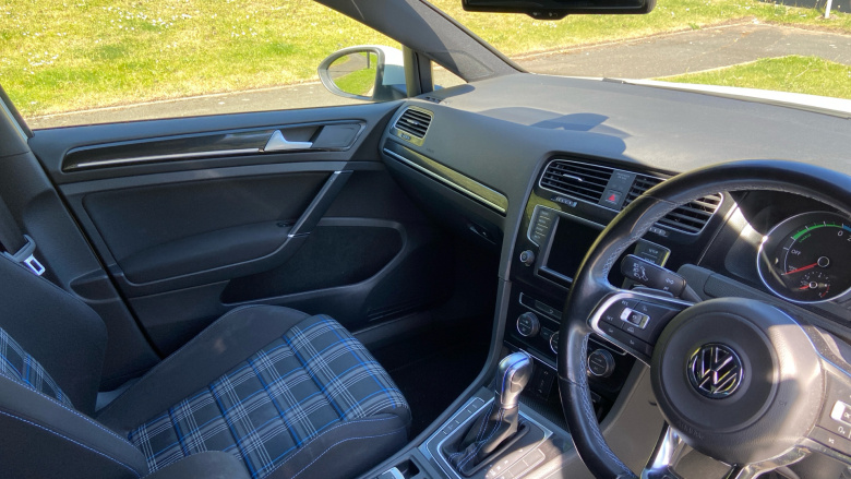 Volkswagen Golf 1.4 TSI GTE 5dr DSG Hatchback